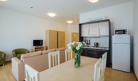 Апартаменты четырехместный с 2 спальнями и кухней, отель "Имеретинский - Морской Квартал", Сочи, Адлер