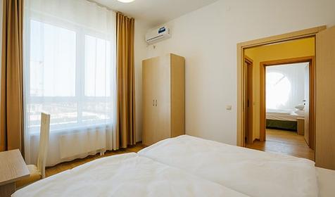 Апартаменты пятиместный с 3 спальнями и кухней, отель "Имеретинский - Морской Квартал", Сочи, Адлер