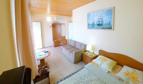 Однокомнатный с кухней. Гостевой дом Морская, 10. Геленджик, Архипо-Осиповка