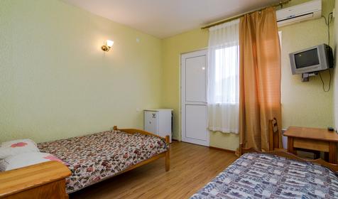 Трехместный стандарт. Гостиничный комплекс Лето, Сочи, Лазаревское