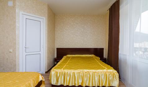 Четырехместный стандарт с индивидуальным балконом, корпус новый. Гостиничный комплекс Лето, Сочи, Лазаревское