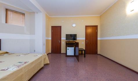 Пятиместный полуцоколь. Гостевой дом L’ete, Сочи, Лазаревское