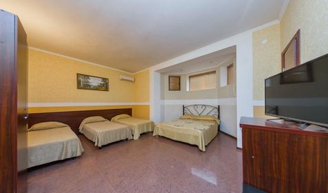 Пятиместный полуцоколь. Гостевой дом L’ete, Сочи, Лазаревское