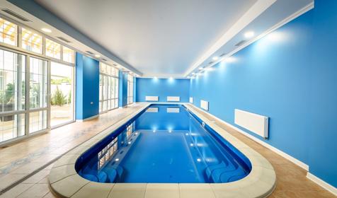 Крытый бассейн. Гостевой дом Журавли, г. Анапа