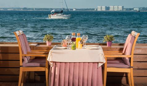 Ресторан 27 причал. Отель Золотая Бухта, Анапа