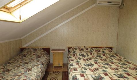 Трехместный стандарт (мансарда)