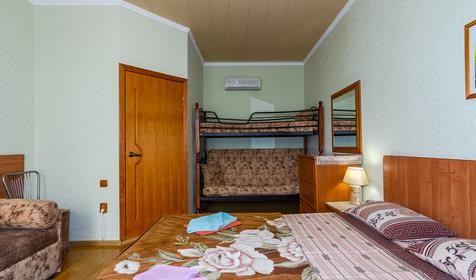 Семейный пятиместный. Гостевой дом Вояж, Геленджик