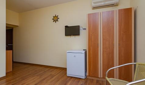 Двухместный стандарт с одним доп.места. Гостевой дом София, г. Геленджик