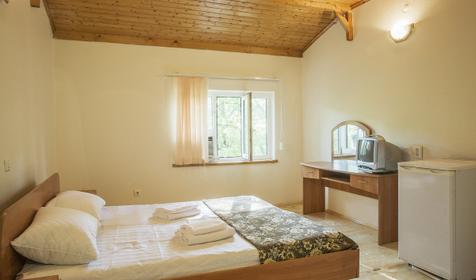 Трехместный полулюкс