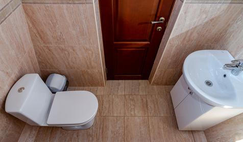 Двухкомнатный четырехместный номер с двумя санузлами площадью 15 кв. метров