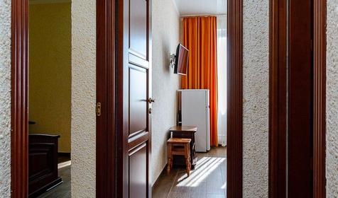 Двухкомнатный четырехместный номер с двумя санузлами площадью 15 кв. метров