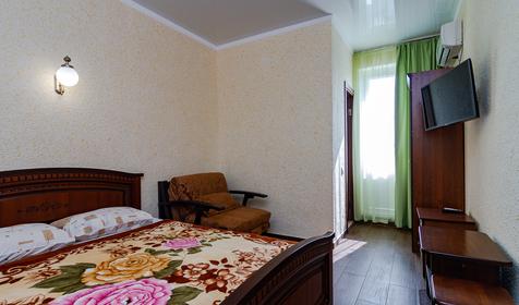 Двухкомнатный четырехместный номер с двумя санузлами площадью 15 кв. метров