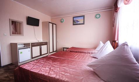 Трехместный