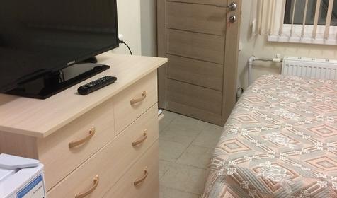 Двухместный номер с общей кухней без балкона (1 этаж). Гостевой дом "Пионер"