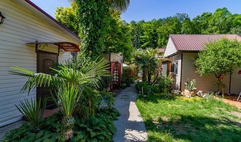 Гостевой двор Усадьба, Сочи, Лоо