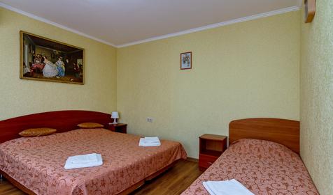 Четырехместный однокомнатный комфорт. Гостевой двор Усадьба, Сочи, Лоо