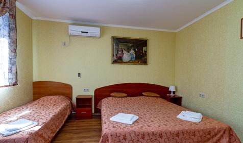 Четырехместный однокомнатный комфорт. Гостевой двор Усадьба, Сочи, Лоо