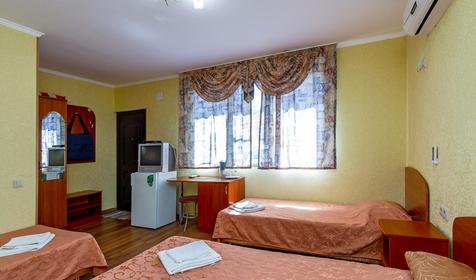 Четырехместный однокомнатный комфорт. Гостевой двор Усадьба, Сочи, Лоо