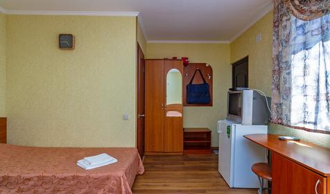 Четырехместный однокомнатный комфорт. Гостевой двор Усадьба, Сочи, Лоо