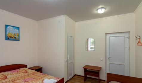 Трехместный стандарт. Гостевой дом Волгарь, Сочи, Лоо