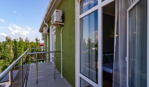 Стандарт с балконом. Отель Георгий, Анапа, Витязево