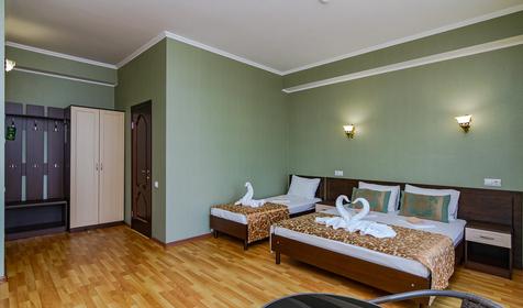 Полулюкс с балконом. Отель Георгий, Анапа, Витязево