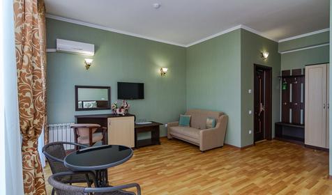 Полулюкс с балконом. Отель Георгий, Анапа, Витязево