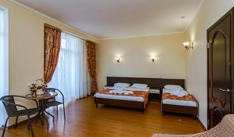 Двухкомнатный люкс с одним балконом. Отель Георгий, Анапа, Витязево