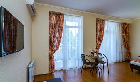 Двухкомнатный люкс с одним балконом. Отель Георгий, Анапа, Витязево