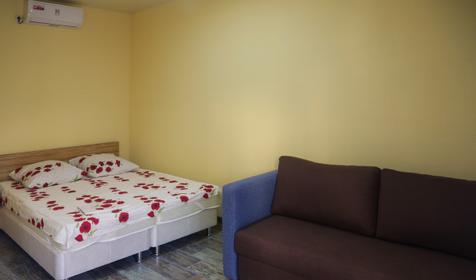 Трехместный