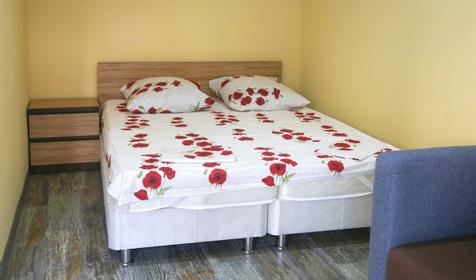 Трехместный