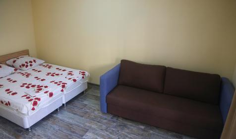 Трехместный