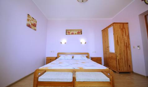 Двухкомнатный с балконом