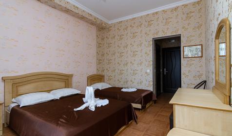 Полулюкс трехместный с балконом. Отель Mega Lux (Мега Люкс), Анапа, Витязево