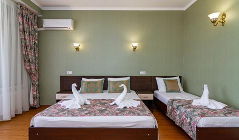 Полулюкс с двумя балконами. Отель Георгий, Анапа, Витязево