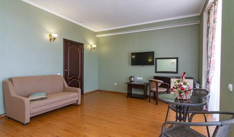 Полулюкс с двумя балконами. Отель Георгий, Анапа, Витязево