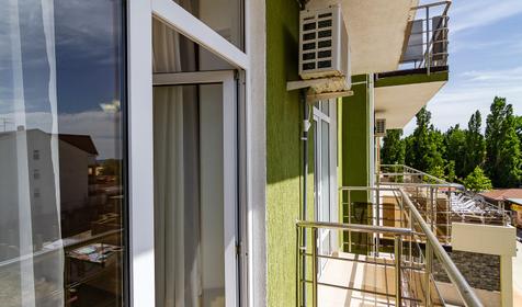 Полулюкс с двумя балконами. Отель Георгий, Анапа, Витязево