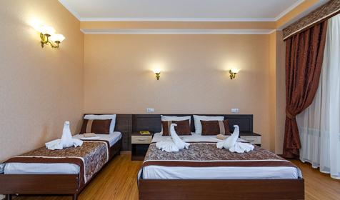 Полулюкс с двумя балконами. Отель Георгий, Анапа, Витязево