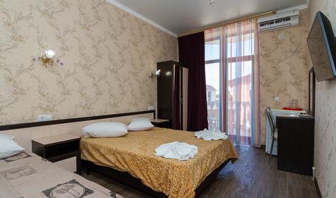 Стандарт трехместный с балконом. Гостевой дом Мегас-Александрос, Анапа, Витязево