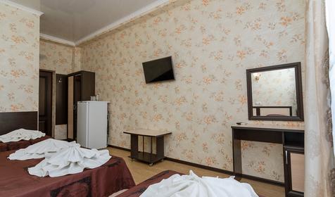 Стандарт четырехместный с балконом. Гостевой дом Мегас-Александрос, Анапа, Витязево