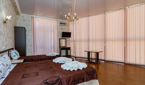 Полулюкс четырехместный с балконом. Гостевой дом Мегас-Александрос, Анапа, Витязево