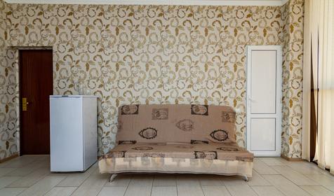 Полулюкс четырехместный с балконом. Гостевой дом Мегас-Александрос, Анапа, Витязево