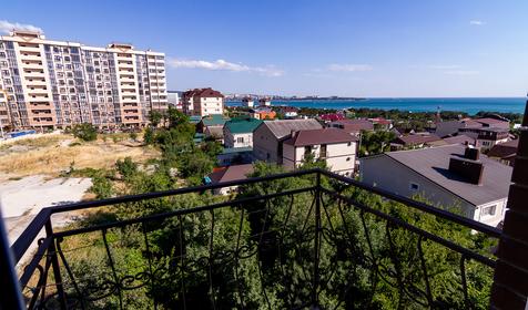 Стандарт четырехместный двухкомнатный. Гостевой дом Дом путешественника, Геленджик