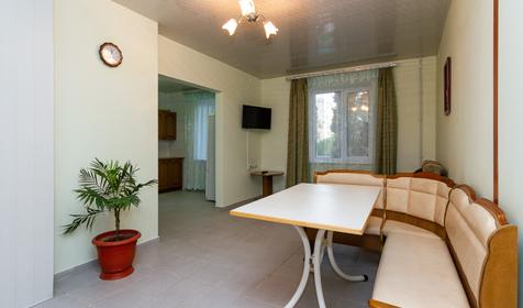 Апартаменты трехкомнатные с кухней. Гостевой дом Астра, г. Анапа, п. Витязево