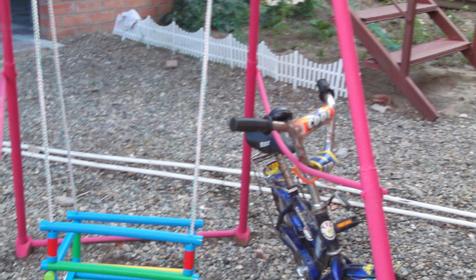 На улице Павлова