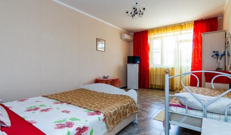 Трехместный эконом. Гостевой дом Азимут, Джубга