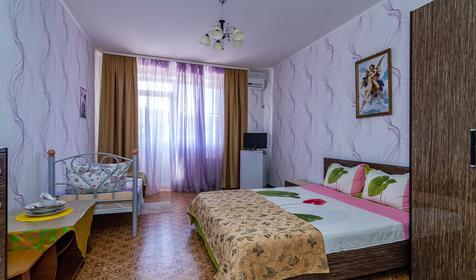 Трехместный эконом. Гостевой дом Азимут, Джубга