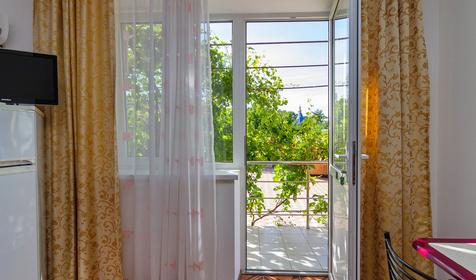 Трехместный стандарт. Гостевой дом Азимут, Джубга