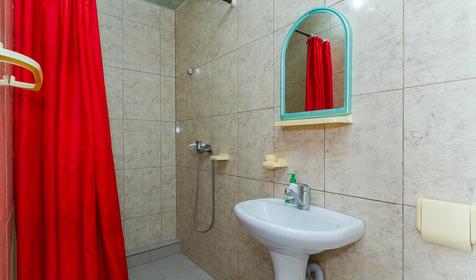 Двухкомнатный с кухней. Гостевой дом Алина, Джубга