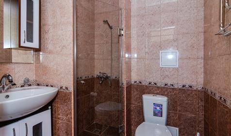 Трехместный без балкона, мансарда. Гостиница Империя, Анапа, Витязево